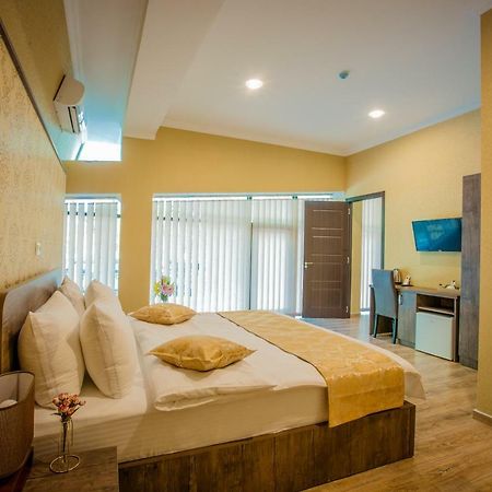 Hotel Comfort Tiflis Exterior foto