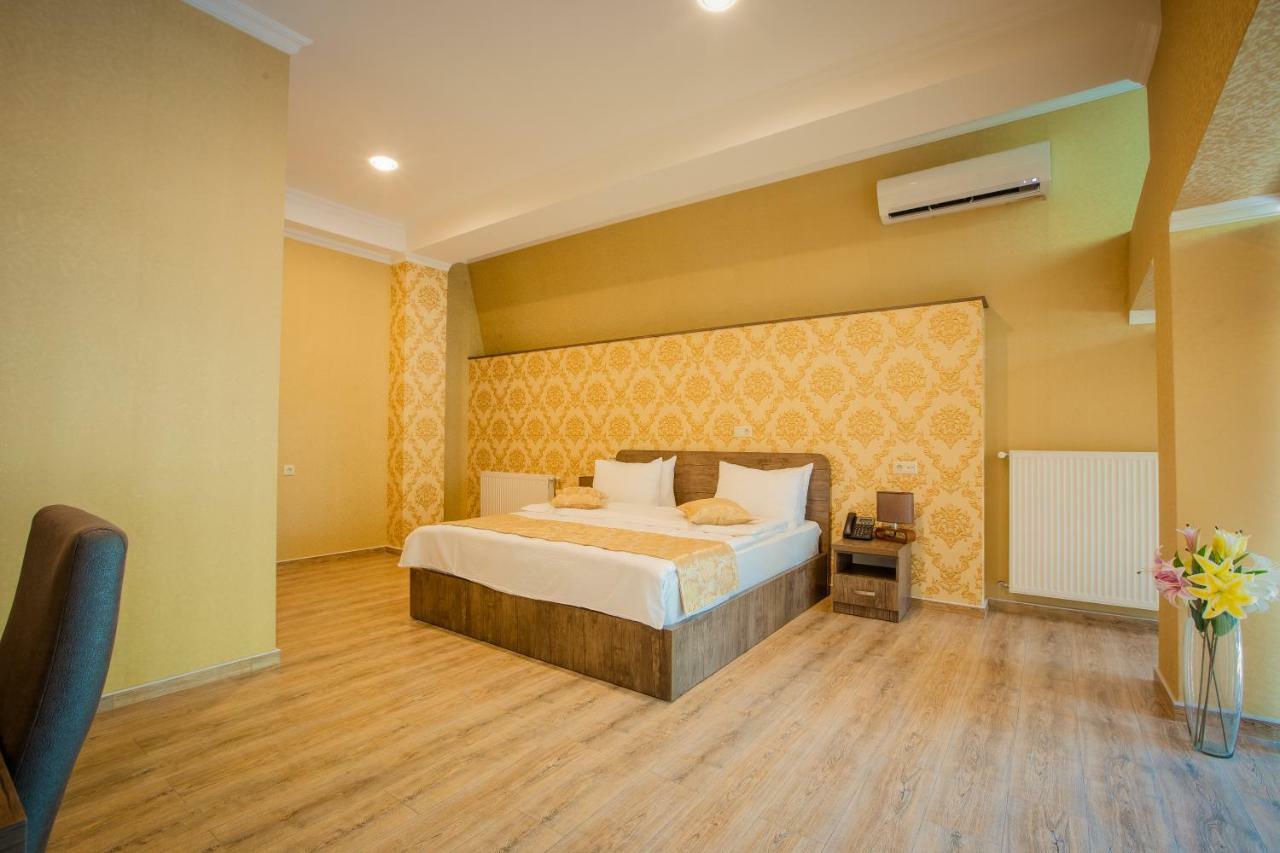 Hotel Comfort Tiflis Exterior foto