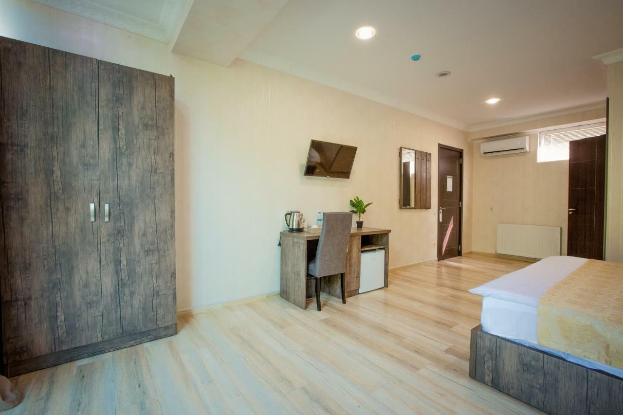 Hotel Comfort Tiflis Exterior foto