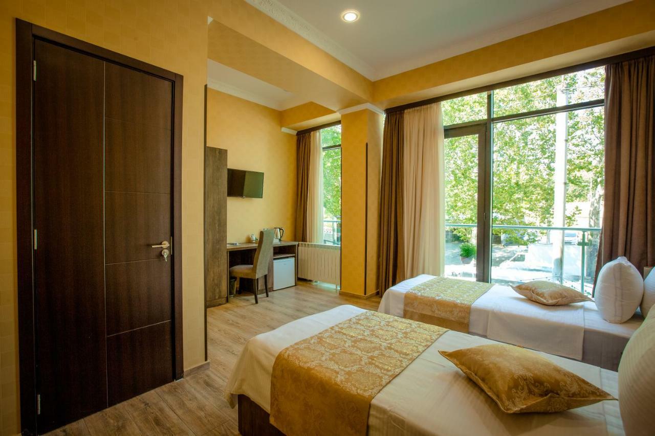 Hotel Comfort Tiflis Exterior foto