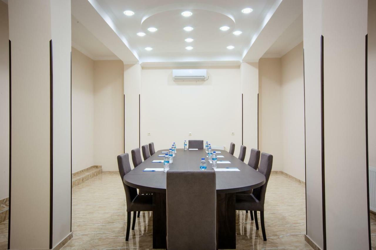 Hotel Comfort Tiflis Exterior foto