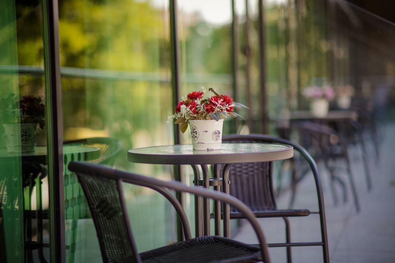 Hotel Comfort Tiflis Exterior foto